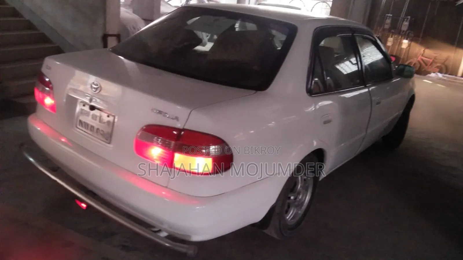 Toyota Corolla 1997 White