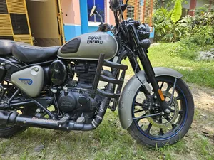 Royal Enfield Classic 350 2025 Gray
