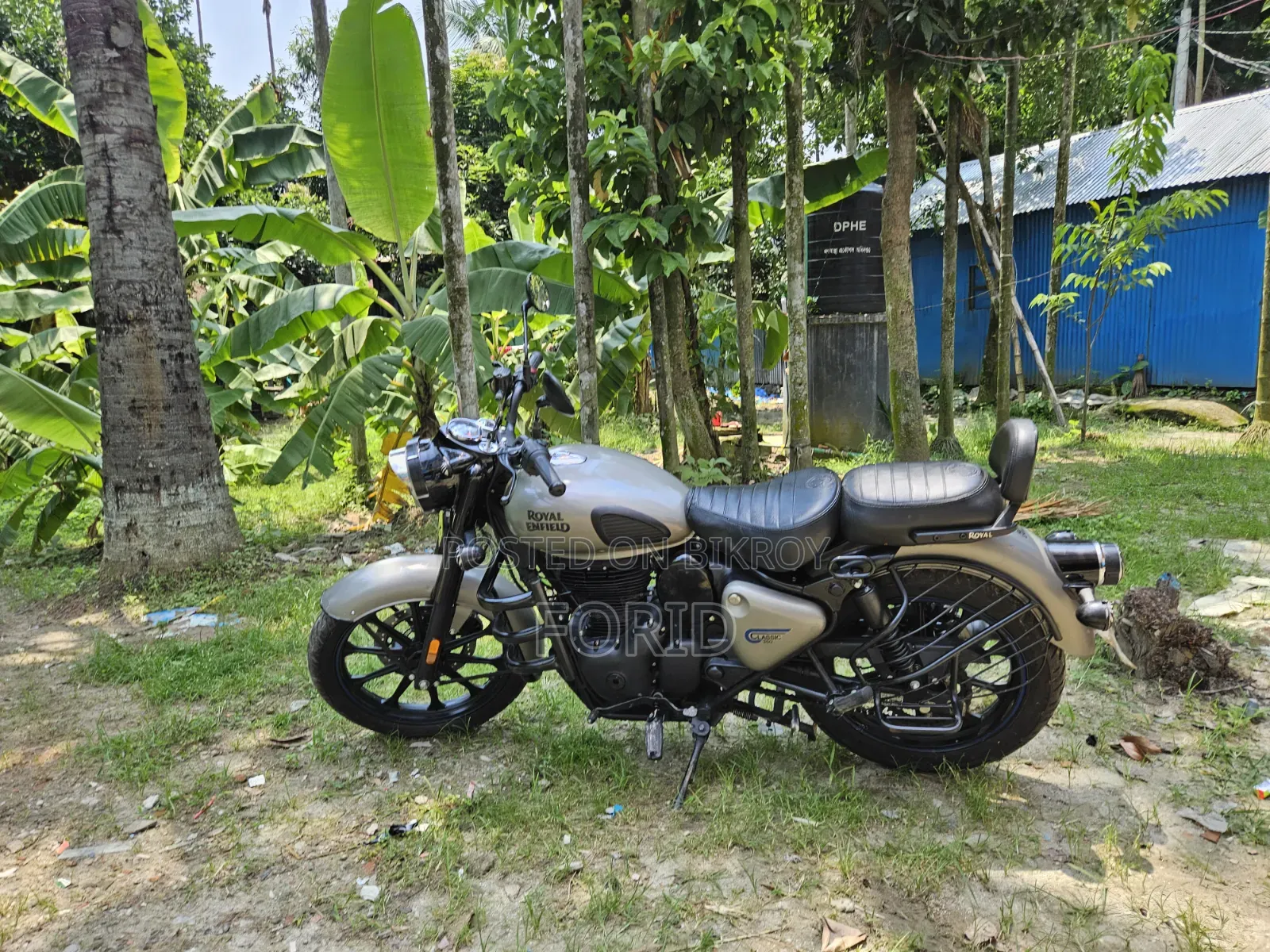 রয়্যাল এনফিল্ড ক্লাসিক ৩৫০ ২০২৫ গ্রে