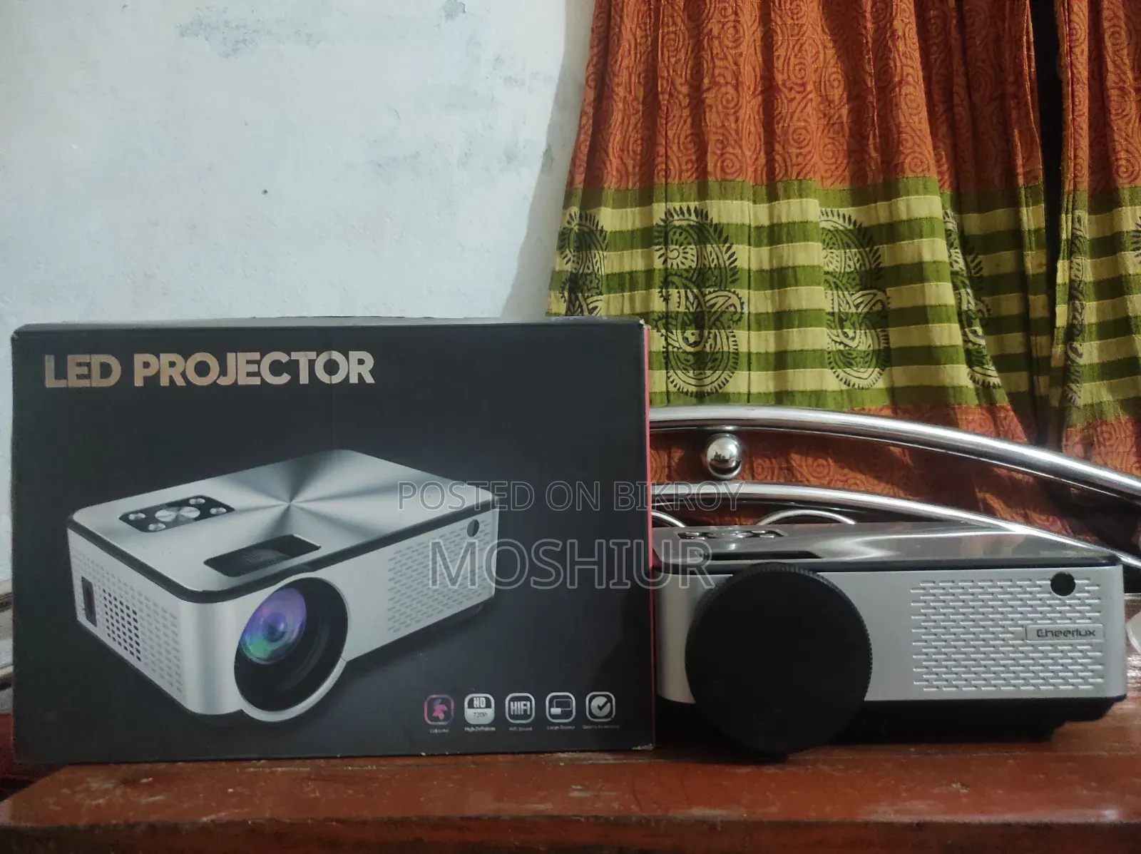 Cheerlux C9 Android 2800 Lumens Projector With TV Card