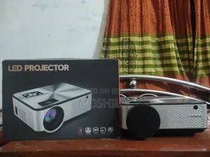 Cheerlux C9 Android 2800 Lumens Projector With TV Card