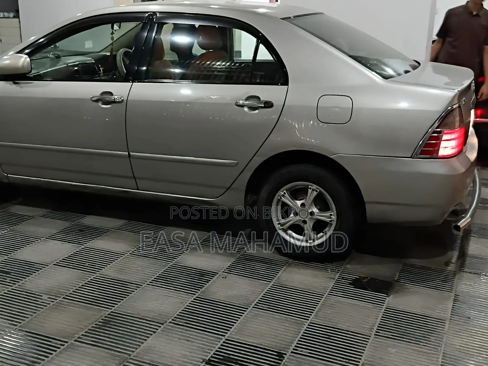 Toyota Corolla Sedan Automatic 2004 Silver