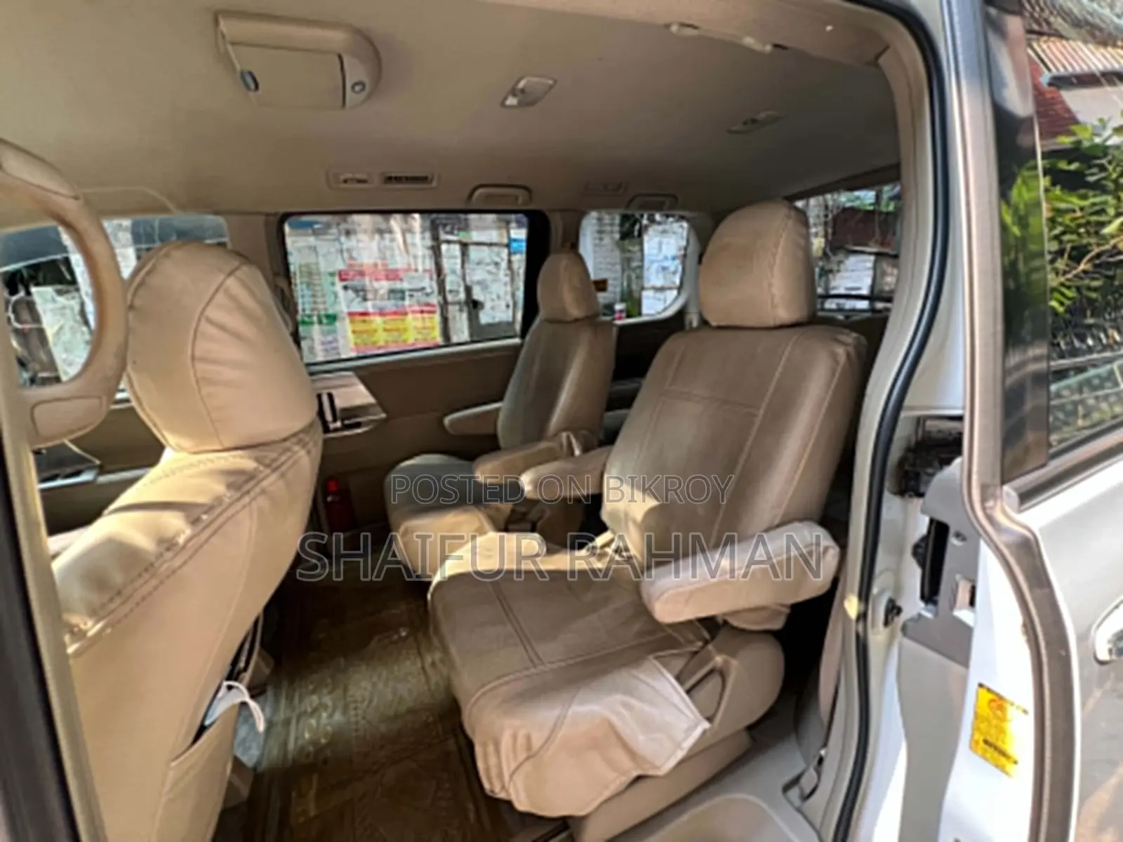 Toyota Voxy 2010 White