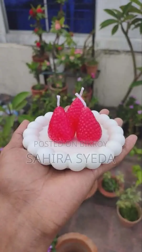 Strawberry Scented Candle | Home Fragrance | Aroma Therapy