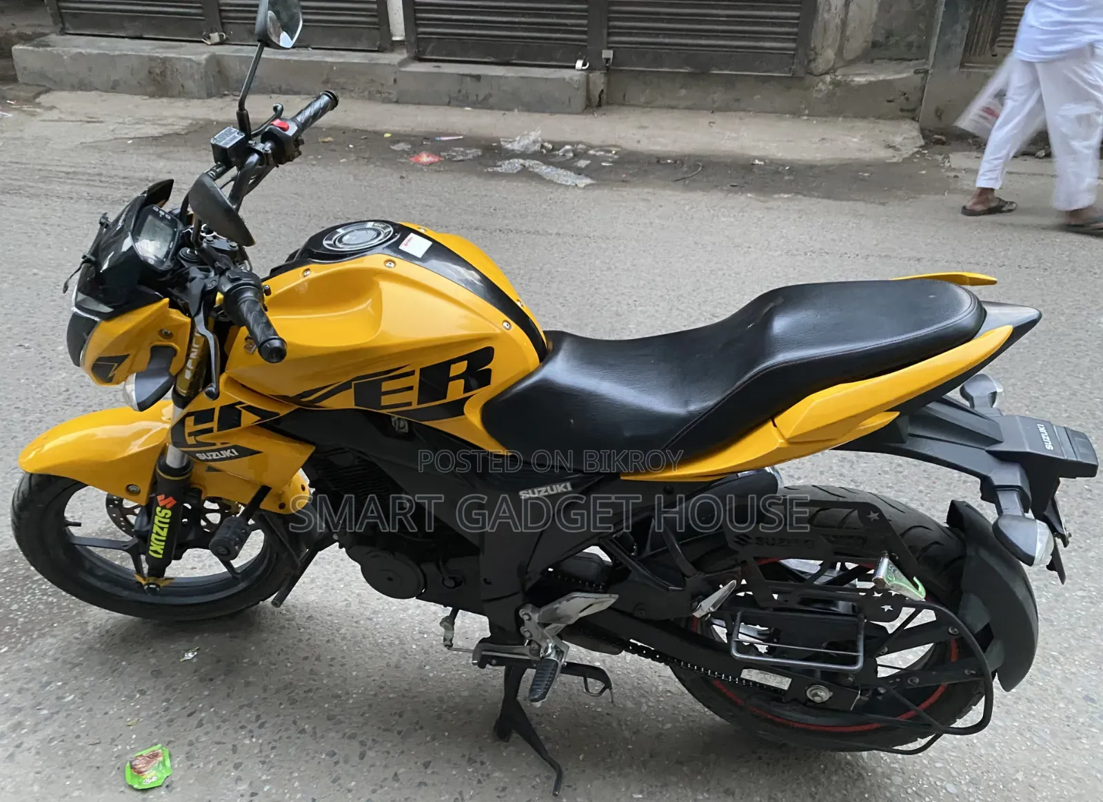 Suzuki Gixxer Monotone 2024 Yellow