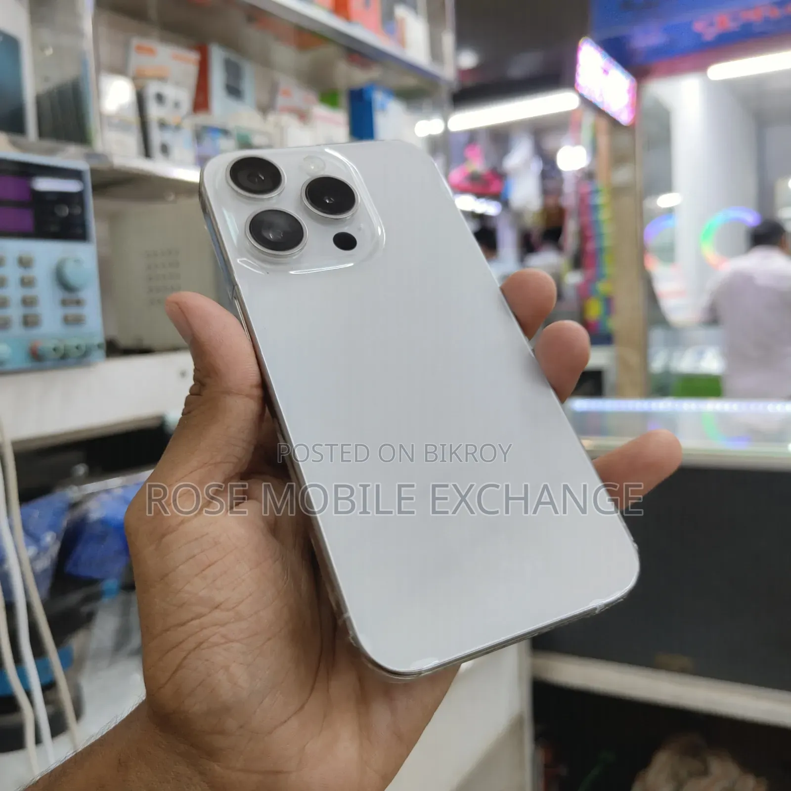 New Apple iPhone 15 Pro 128 GB