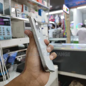 New Apple iPhone 15 Pro 128 GB