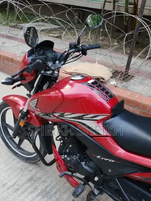 Honda 2022 Red