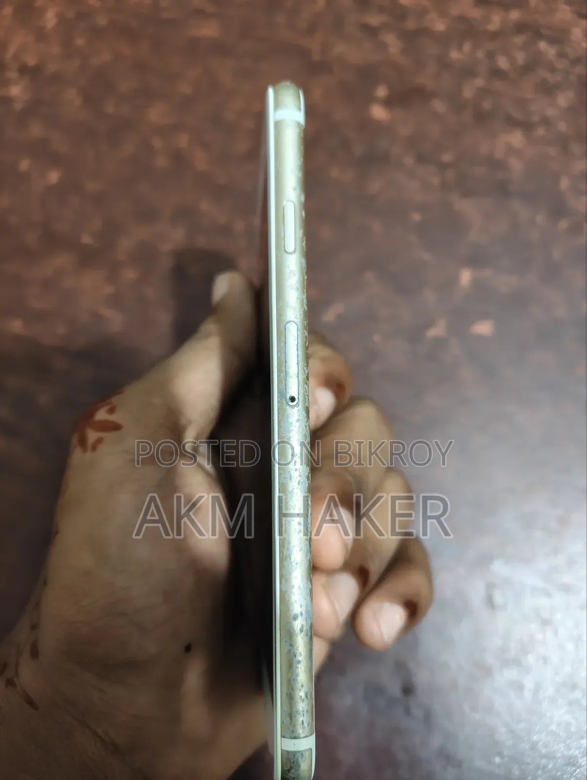 Apple iPhone 6s 16 GB Gold