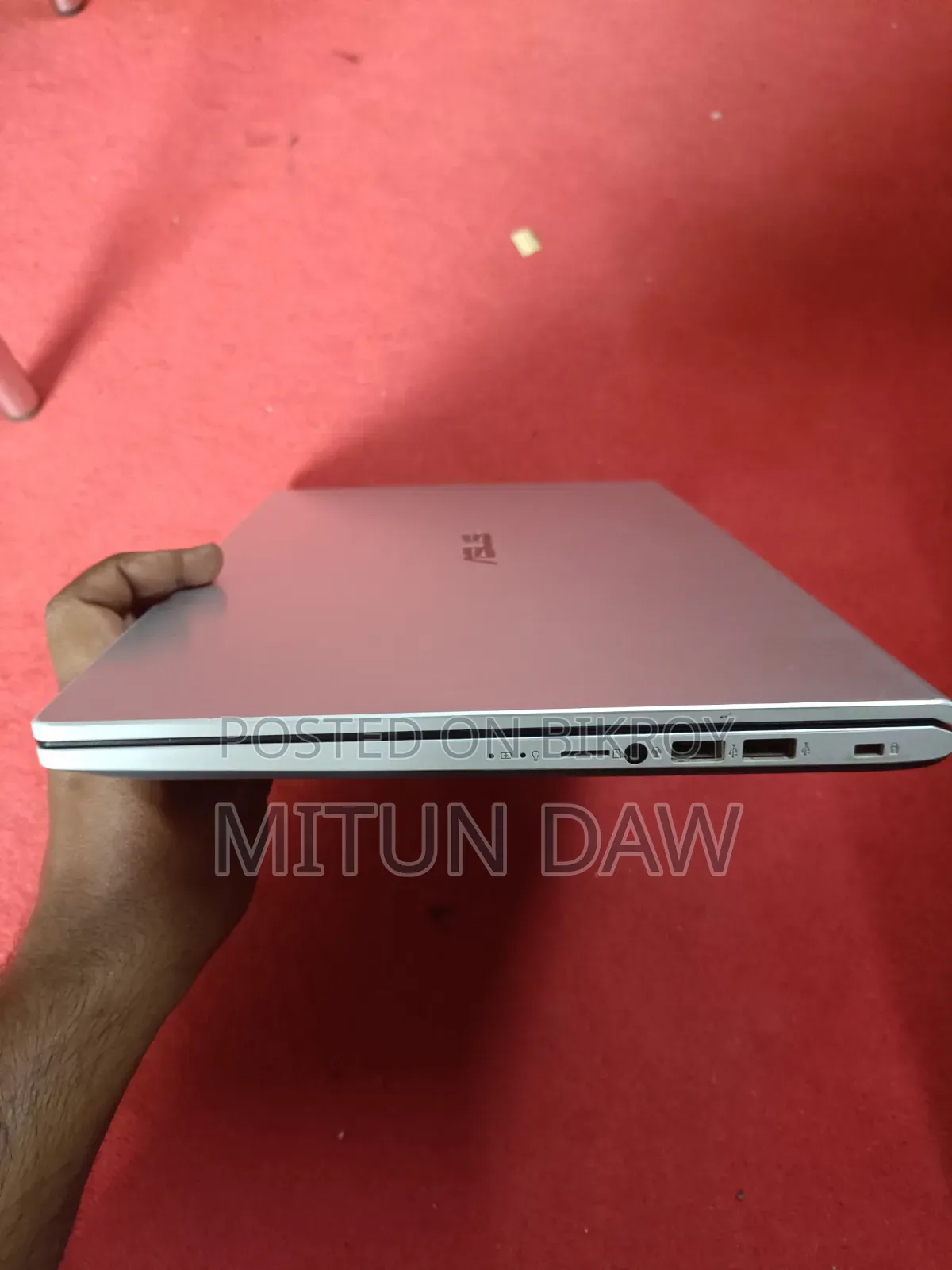 Laptop Asus X501U 8GB Intel Core I5 SSD 256GB