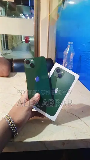Apple iPhone 13 128 GB Green