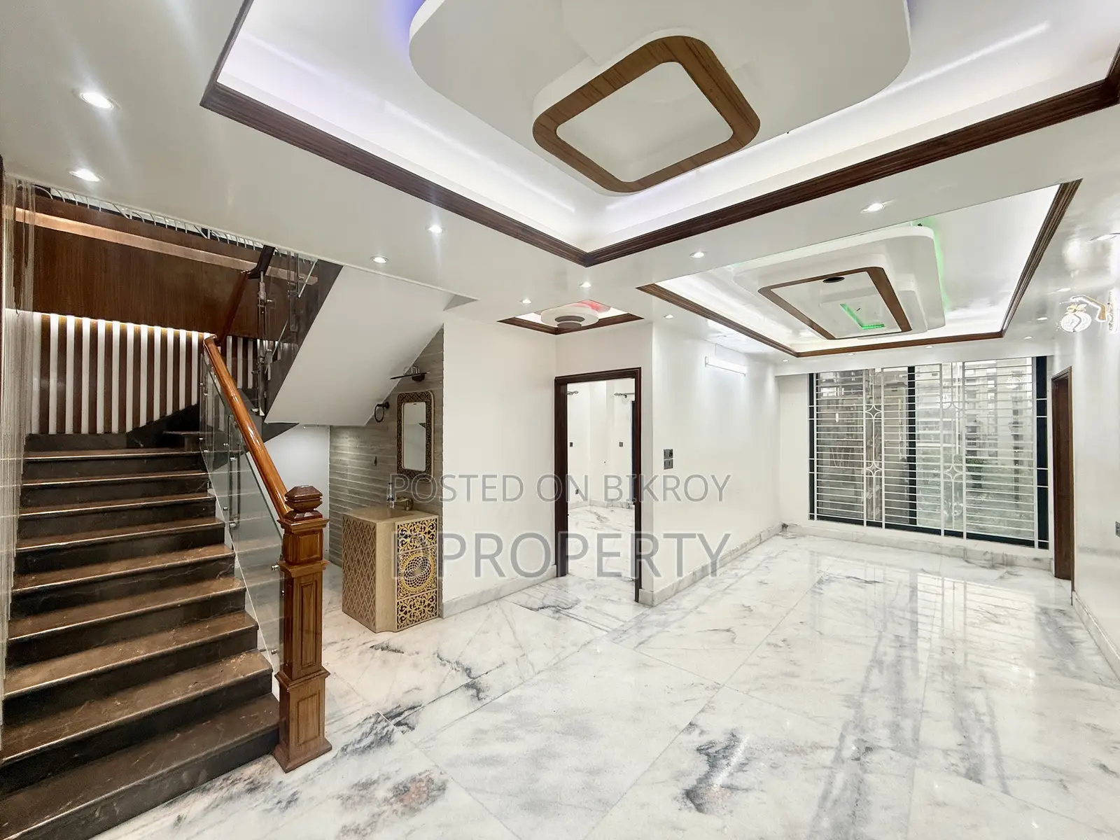 5-Bedroom Duplex in Bashundhara for Rent