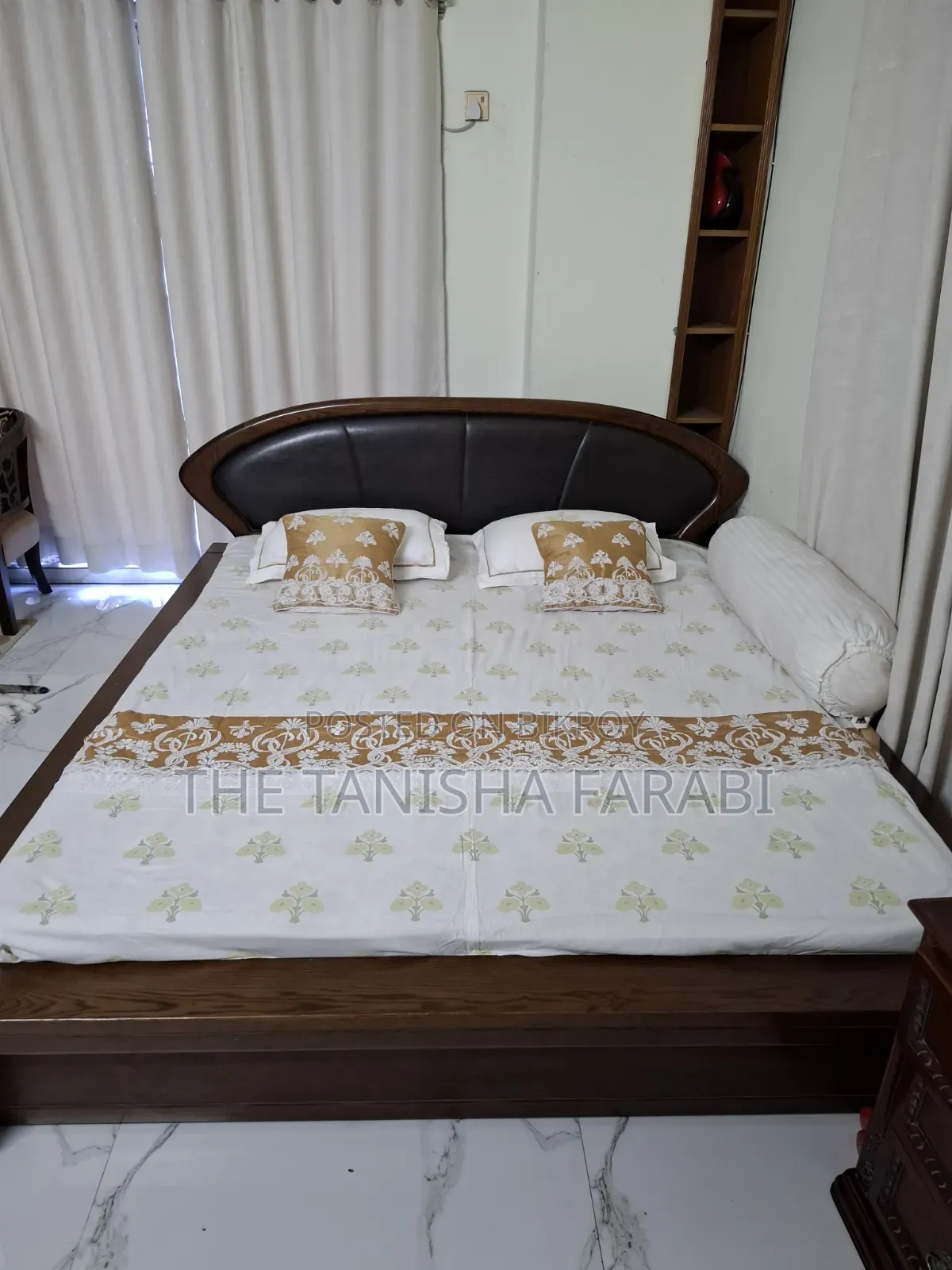 Queen Sized Bed From Hatil