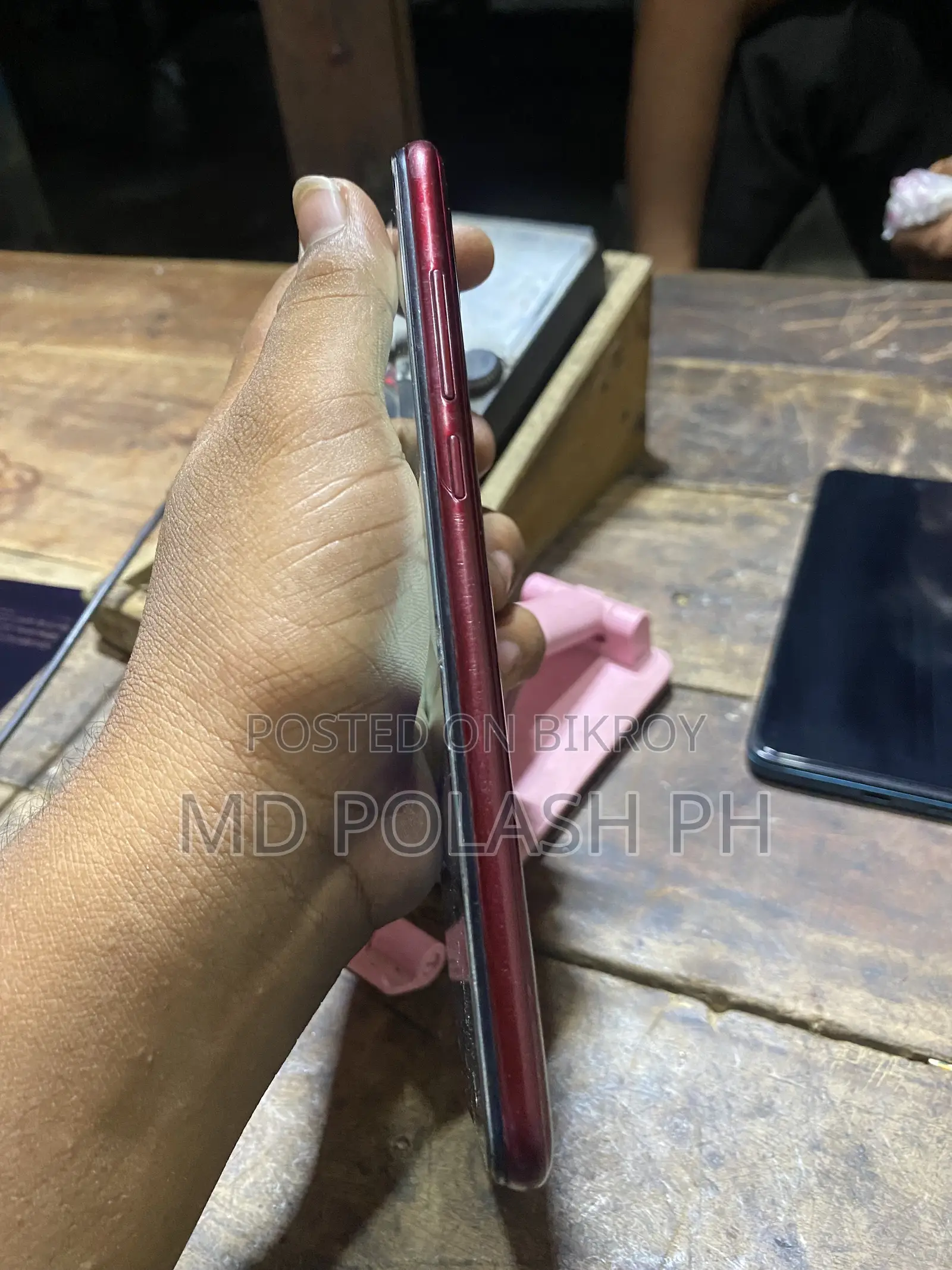 Symphony Z28 32 GB Red