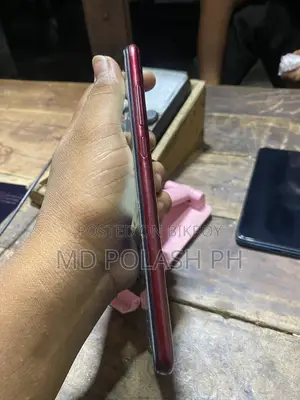 Symphony Z28 32 GB Red