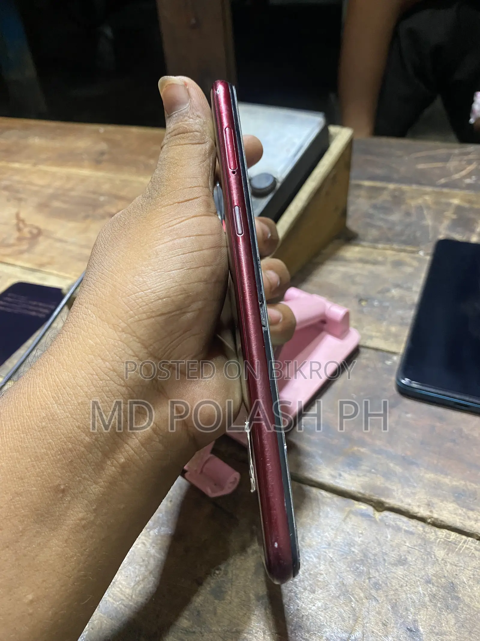 Symphony Z28 32 GB Red
