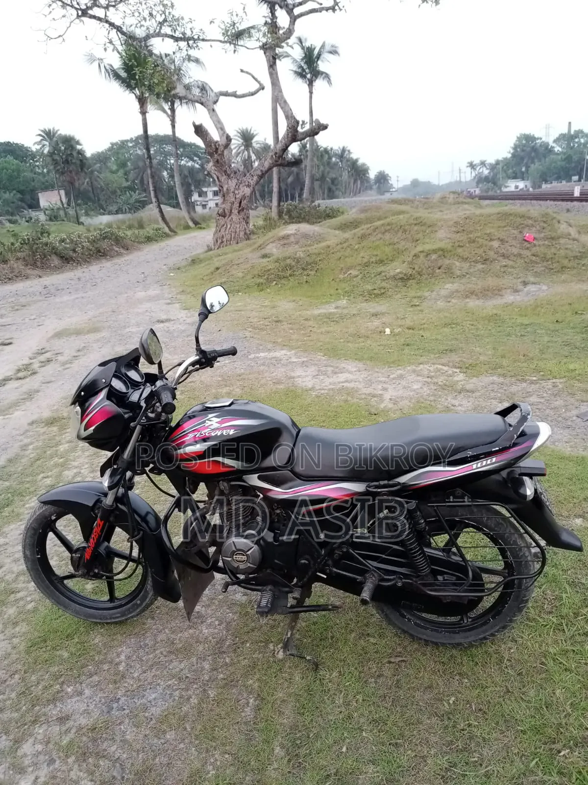 Bajaj Discover 100 2012 Black