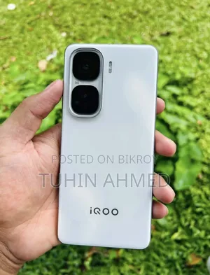 iQOO 256 GB White