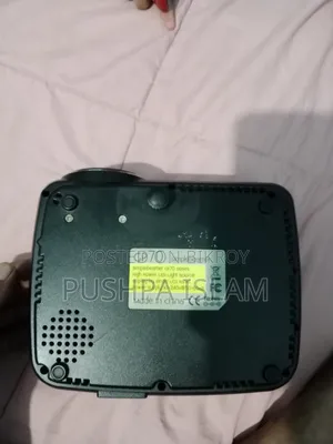 Projector Simplebeamer Gp70