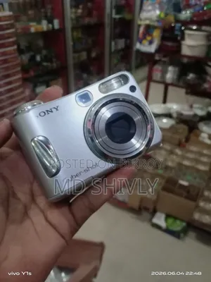 Sony Cyber-shot ডিজিটাল ক্যামেরা (অল্প টাকায়)