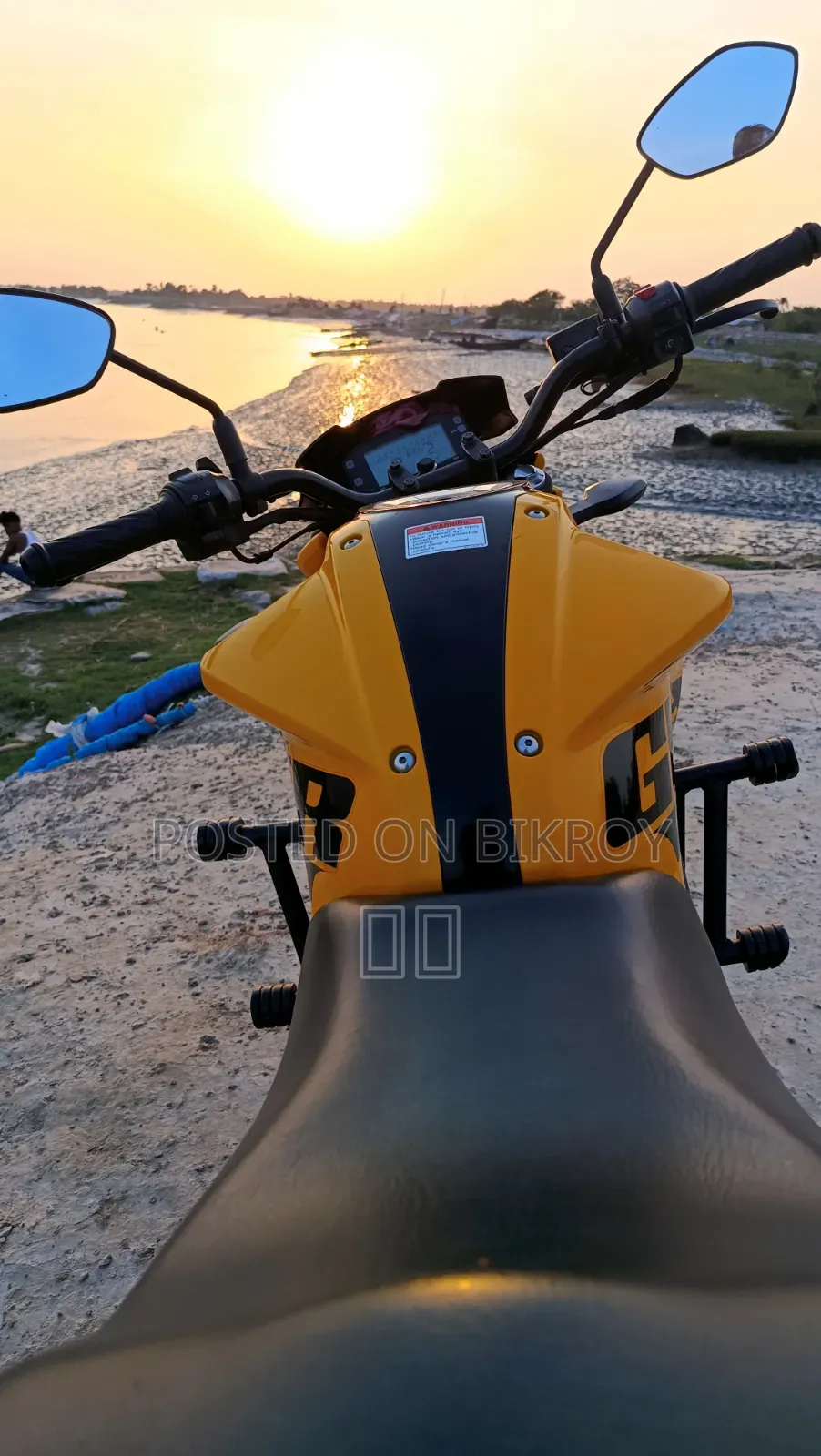 Suzuki Gixxer Monotone 2023 Yellow