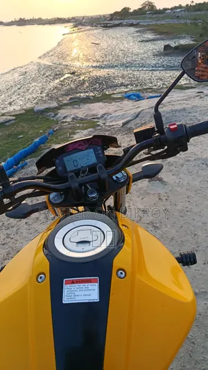 Suzuki Gixxer Monotone 2023 Yellow