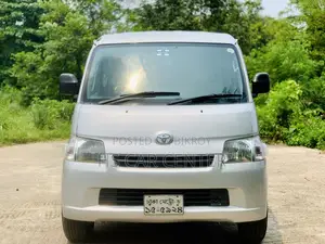 Toyota Noah 2008 Silver