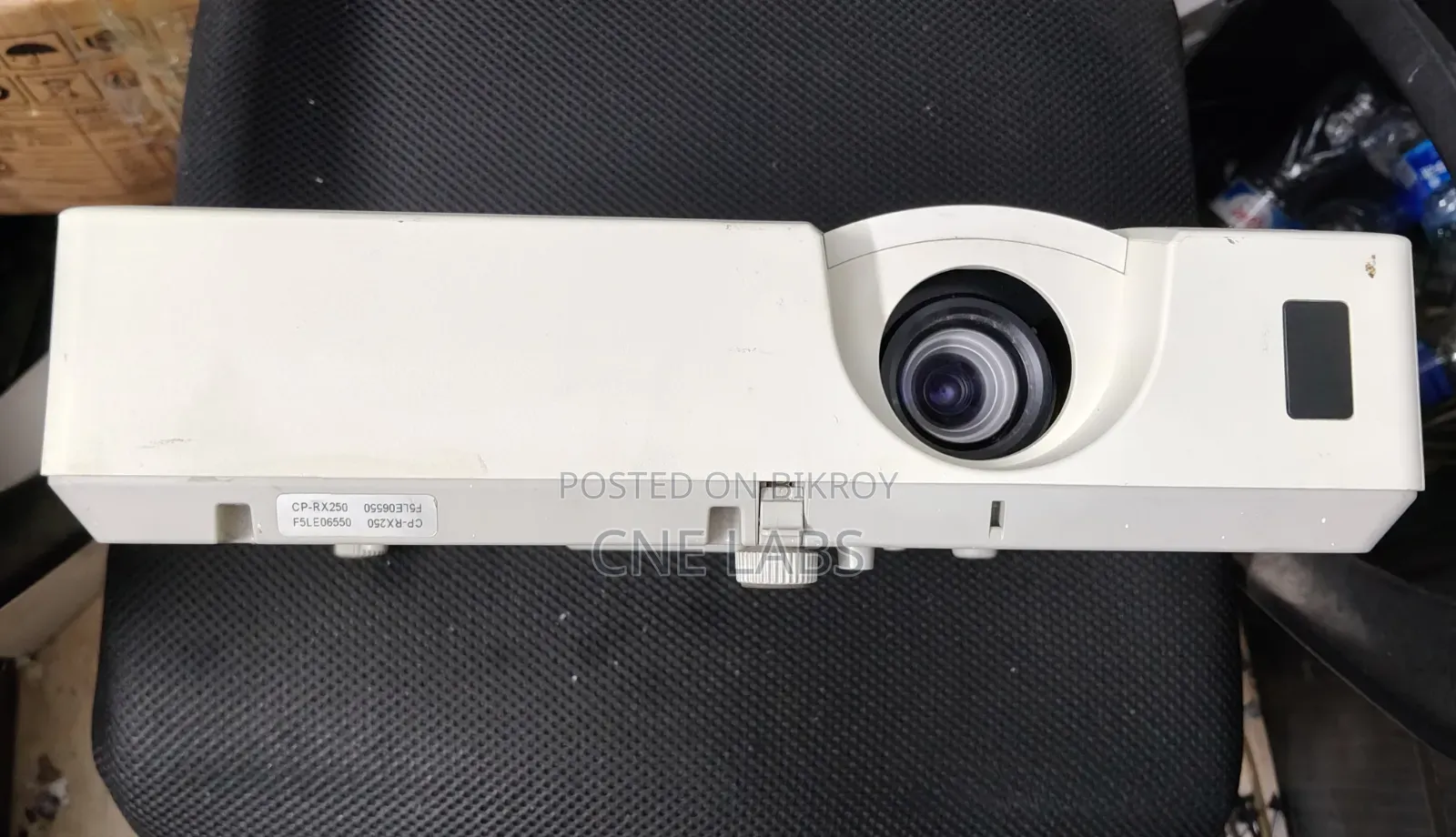 Hitachi CP-RX250 Brand Projector