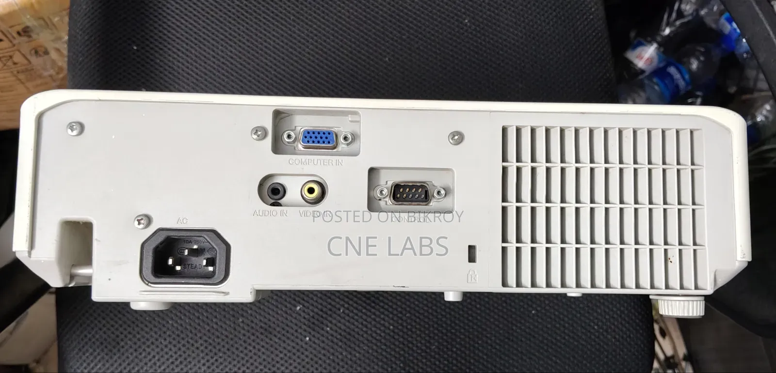 Hitachi CP-RX250 Brand Projector