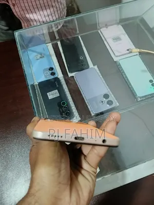 Vivo Y56 128 GB Yellow