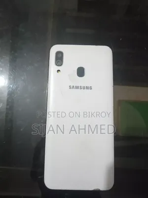 Samsung Galaxy A30 64 GB White