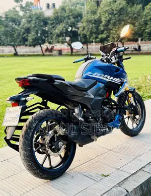 Honda Hornet 2025 Blue