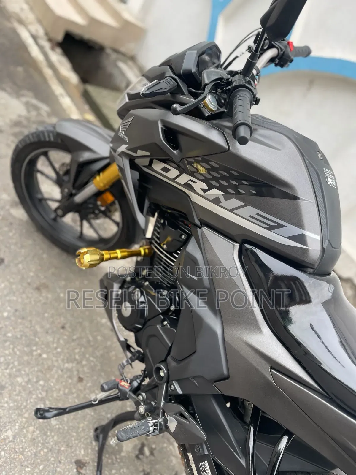 Honda Hornet 2025 Gray