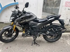 Honda Hornet 2025 Gray