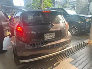Toyota Aqua 2012 Silver