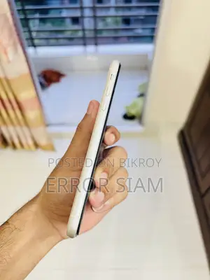Apple iPhone 11 64 GB White
