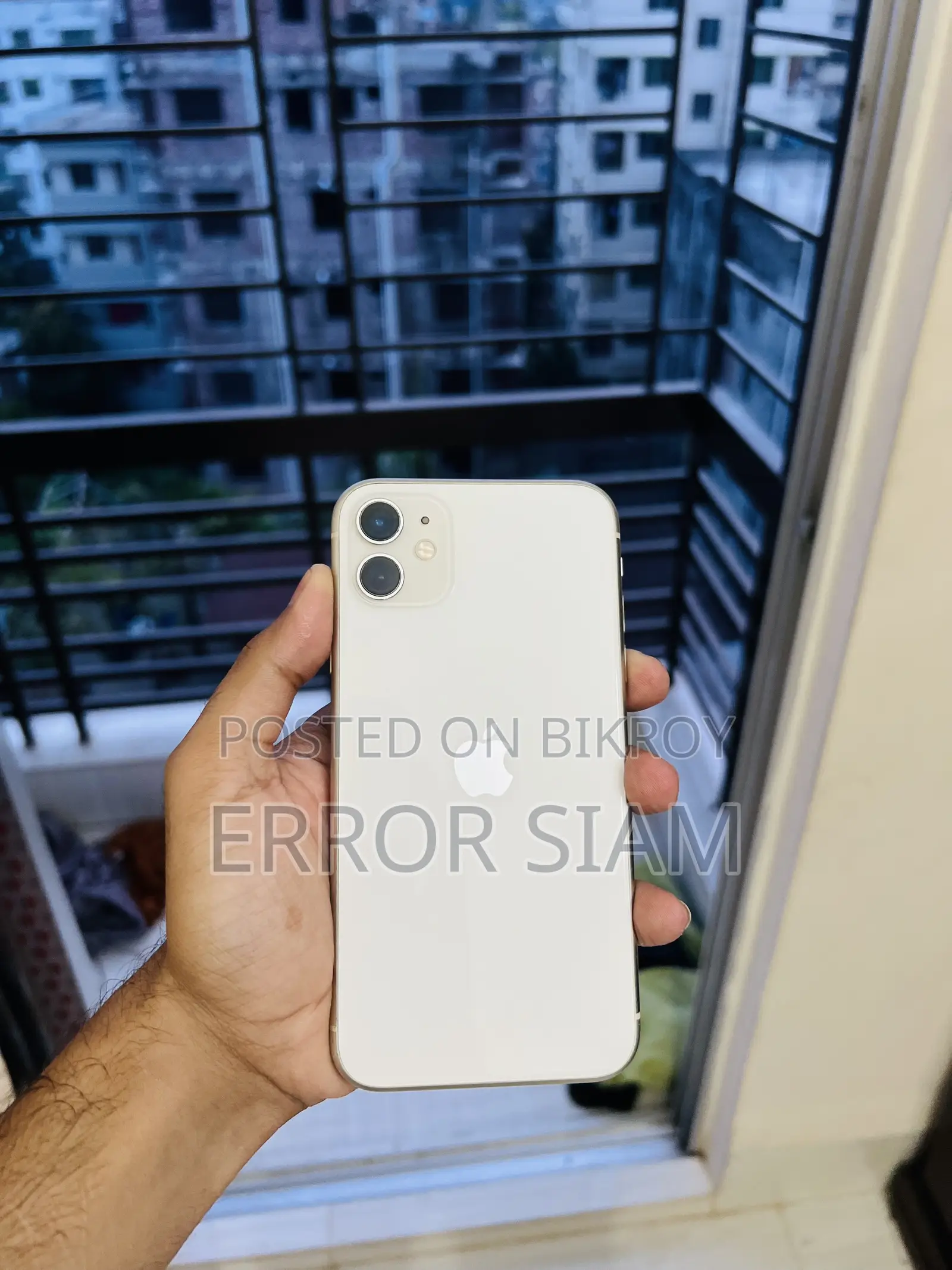 Apple iPhone 11 64 GB White