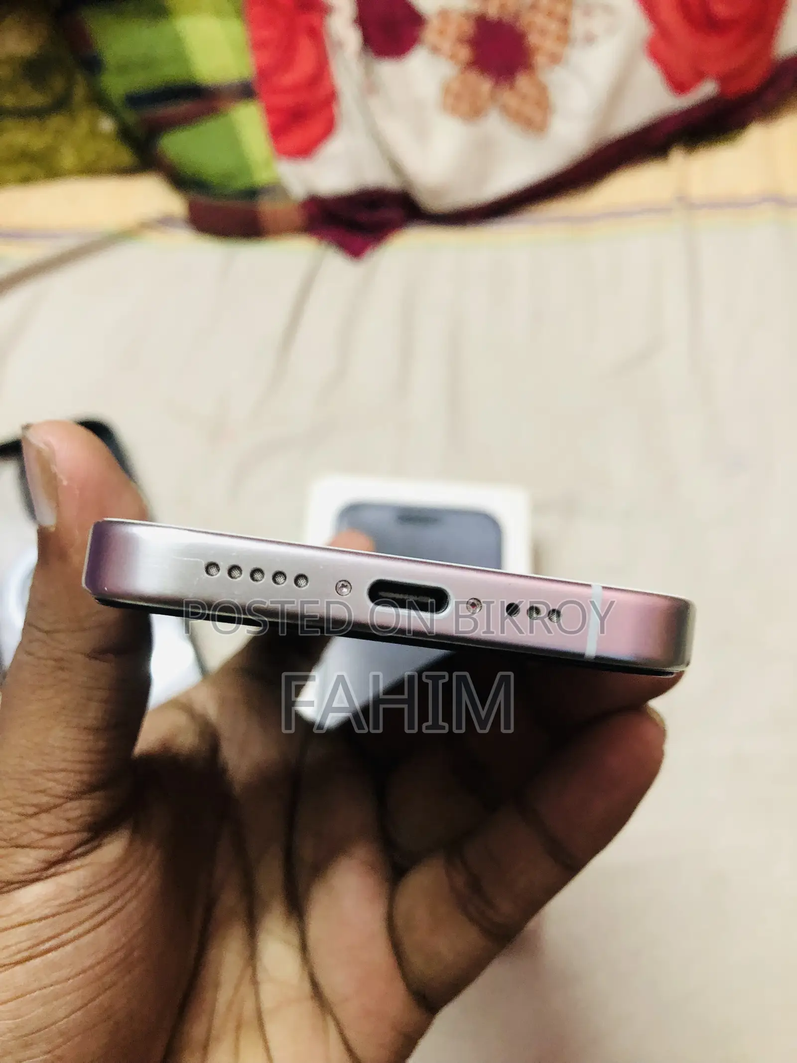 অ্যাপল আইফোন ১৫ প্রো ১২৮ জিবি সাদা