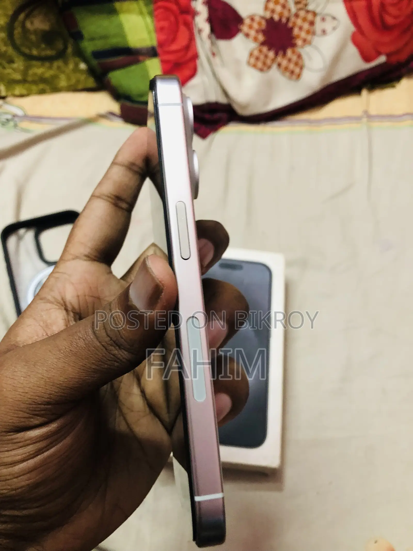 অ্যাপল আইফোন ১৫ প্রো ১২৮ জিবি সাদা