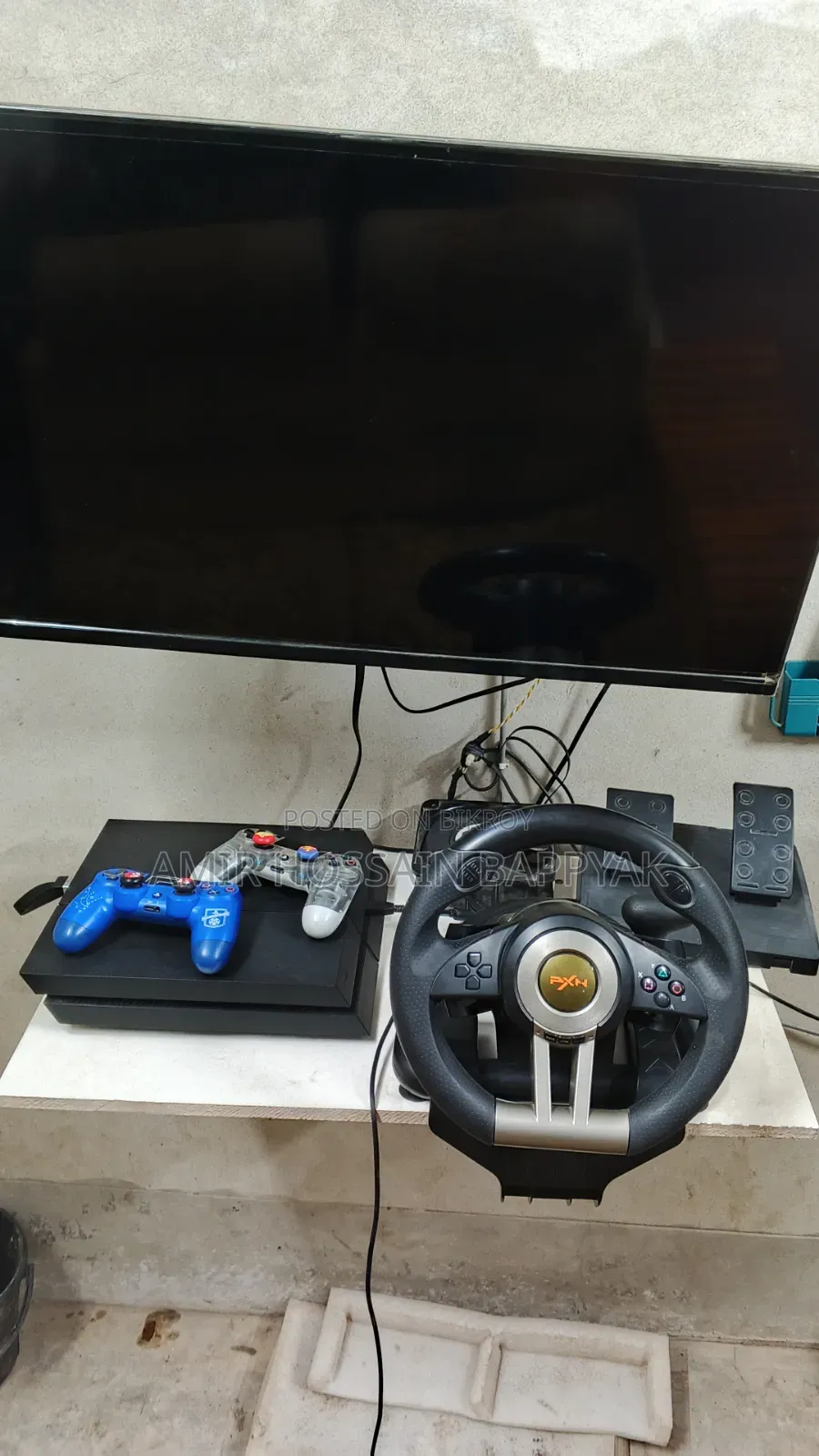 PS4 Game Console
