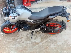 Yamaha FZ 2025 White
