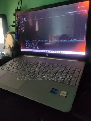 Laptop HP 15-Dy2075tg 12GB Intel Core I7 SSD 256GB