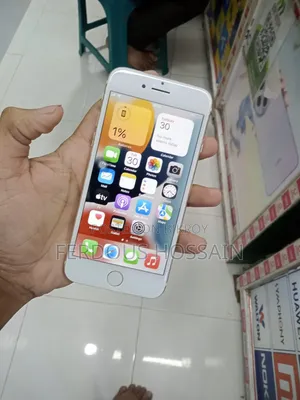 New Apple iPhone 7 32 GB Gold