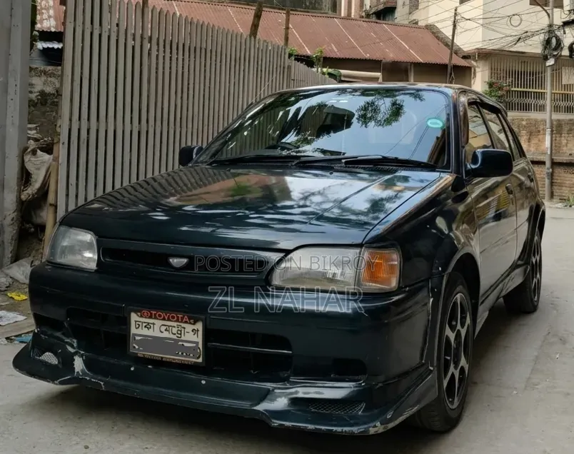 Toyota Starlet Glanza 1995 Black