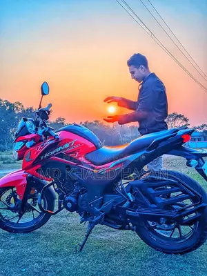 Honda Hornet 2022 Red