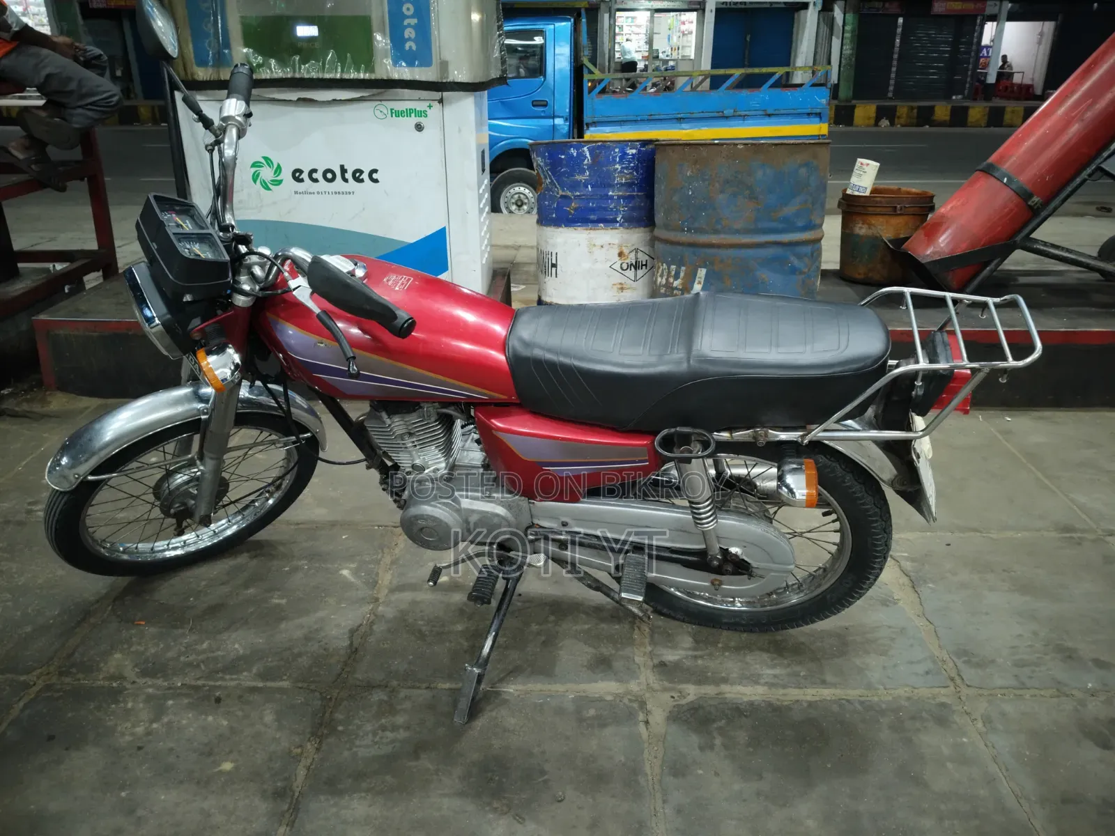 Honda 2002 Red