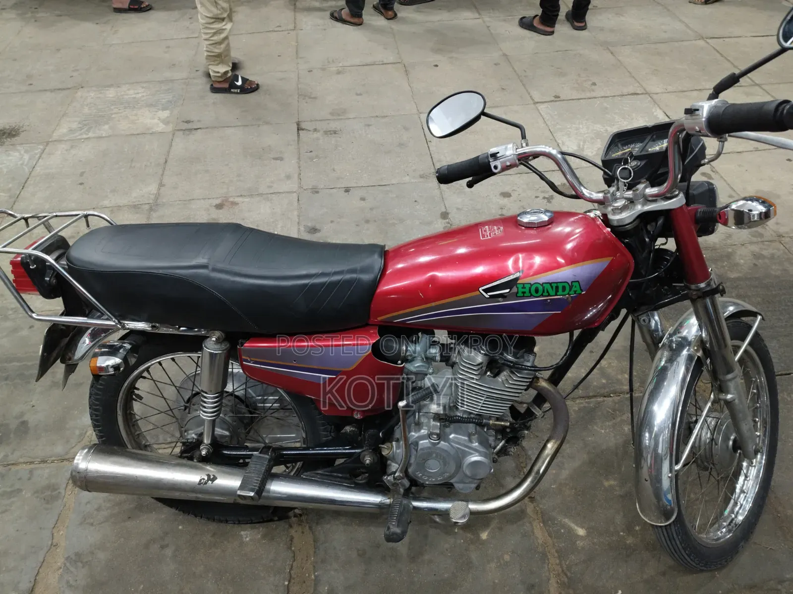 Honda 2002 Red