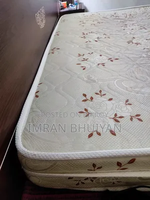 57x78 Sized Double Mattress+Topper (Almost New!)