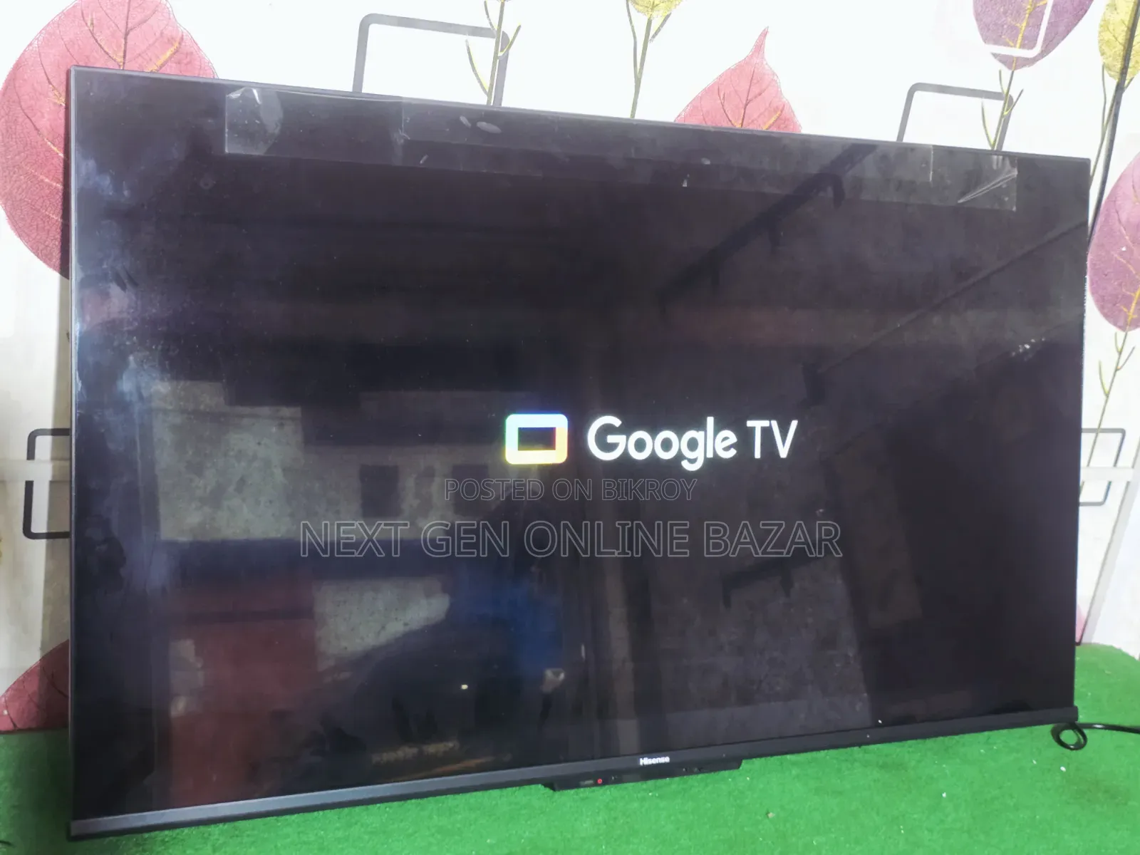 Hisense 43" Handsfree Voice TV (With Box)