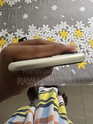 New Apple iPhone 11 128 GB White